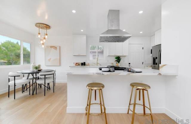 210 Rosebay Drive photos photos