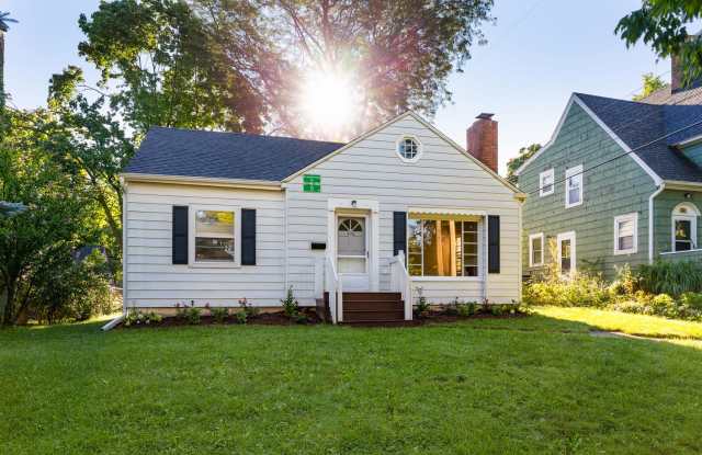 430 Rosewood Ave photos photos