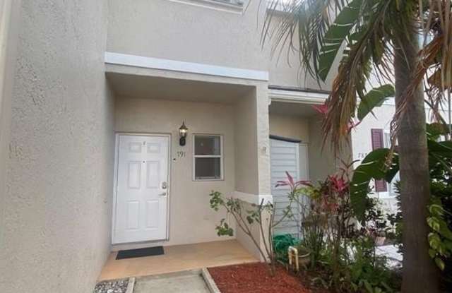 791 NW 42ND Place Gallery 3