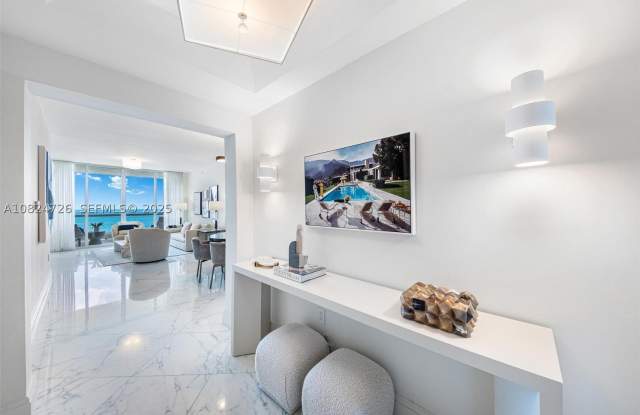 17875 Collins Ave Gallery 3