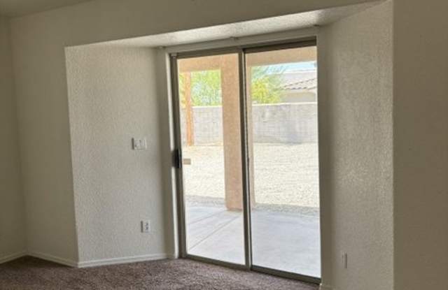2712 Huntington Dr Gallery 4