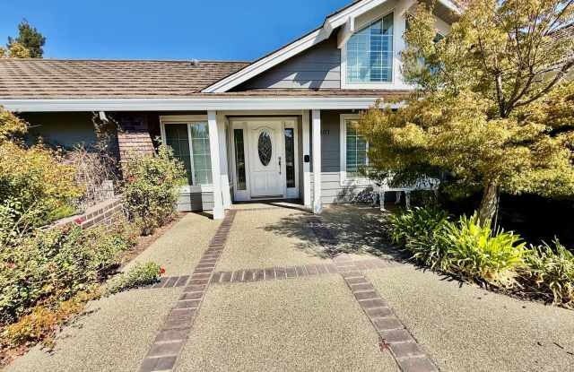 Beautiful home available now Gallery 1