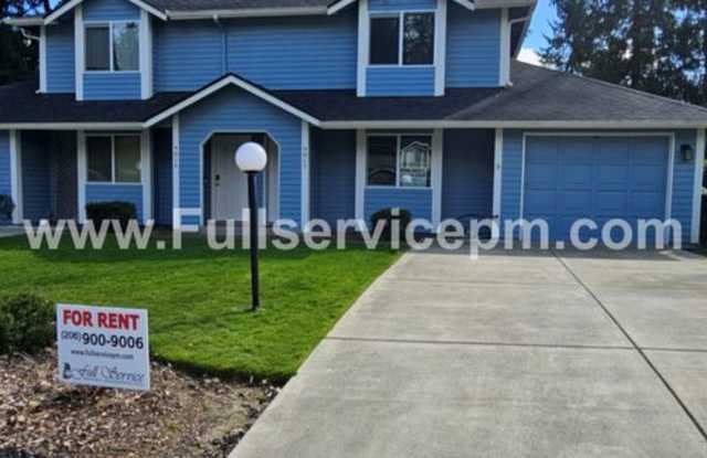 Beautiful duplex apt. on Quiet culdesac photos photos Beautiful duplex apt. on Quiet culdesac photos photos