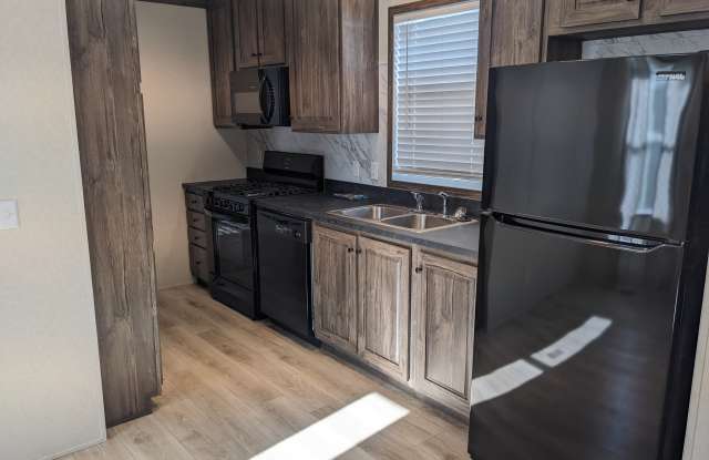 300 Forrest Ave. photos photos