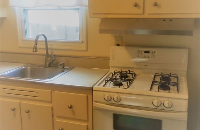 Park Chestnut Condominium - 143 Chestnut Street, Manchester, CT 06040