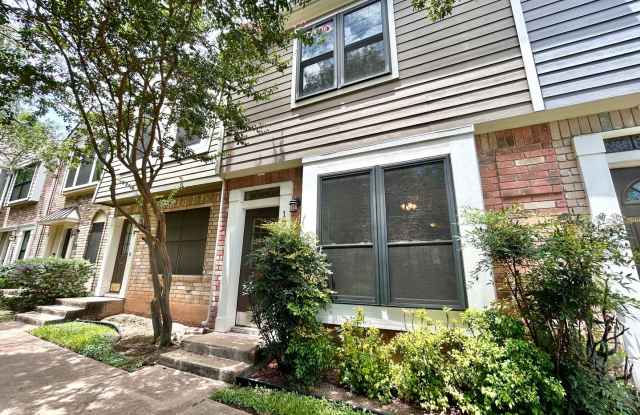 Lovely Rental with 2 Beds, 2.5 Baths  Spacious Fenced Yard photos photos