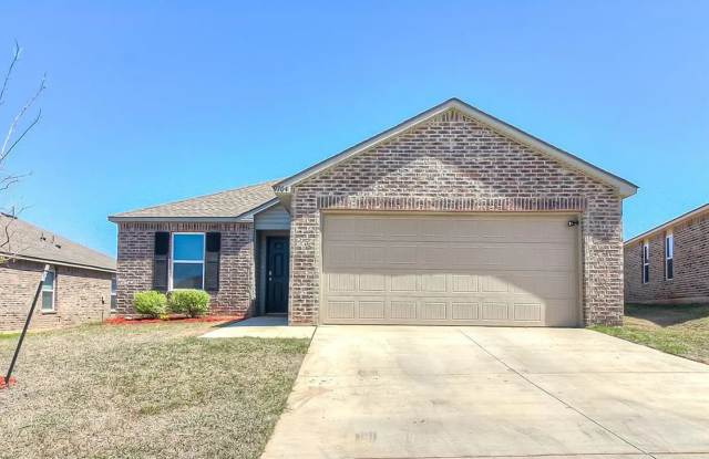 AVAILABLE NOW! Beauty in Yukon School District! photos photos