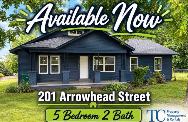 NEW LISTING ! Spacious 5 Bedroom 2 Bath House Gallery 1