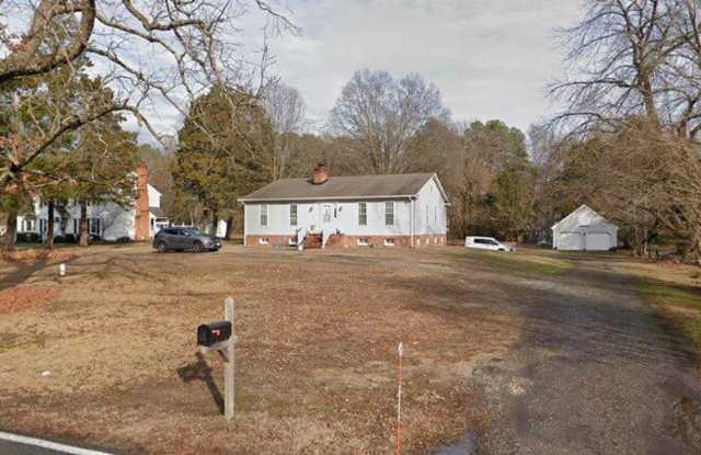 Spacious 4-BR Ranch on 1 Acre Available for rent– Open House March 15th! photos photos