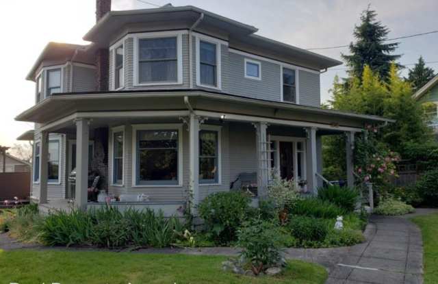 8041 Stroud Ave N - 8041 Stroud Avenue North, Seattle, WA 98103