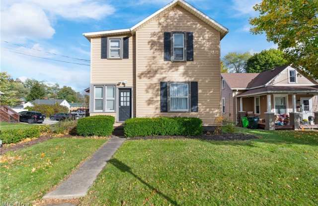 2406 S Union Avenue photos photos