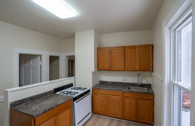 431 Morris Street - 2 photos photos