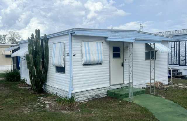 2208 Chicago Cubs St photos photos