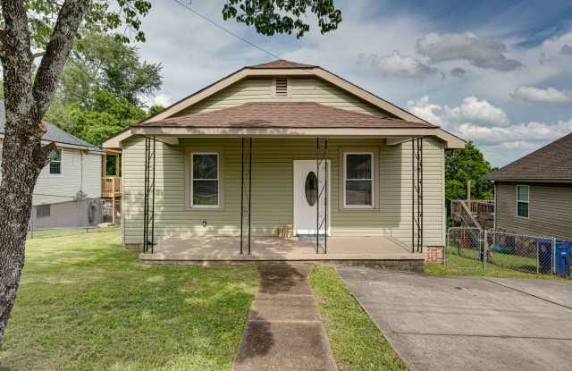 2 BR 1 BA house for Rent photos photos