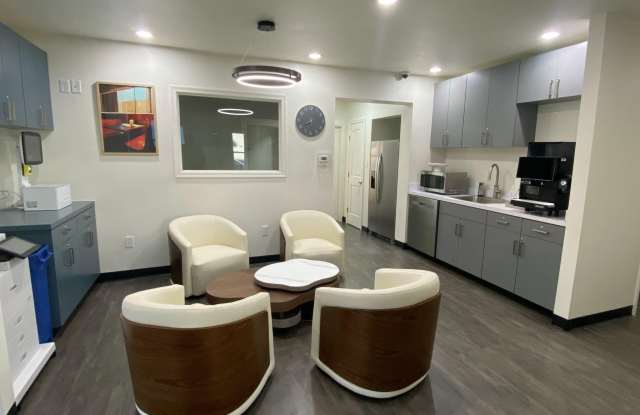 2706 KIRKWOOD Highway Gallery 3