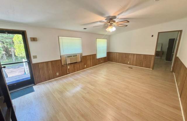 Peaceful Catskills Living | Spacious 4 Bedroom, 3 Bathroom Home in Grahamsville, NY Gallery 4