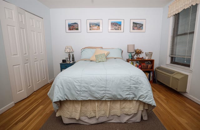 210 2ND ST - 210 2nd St, Hoboken, NJ 07030