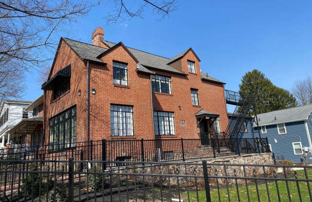 189 S MAIN STREET - 189 South Main Street, Doylestown, PA 18901