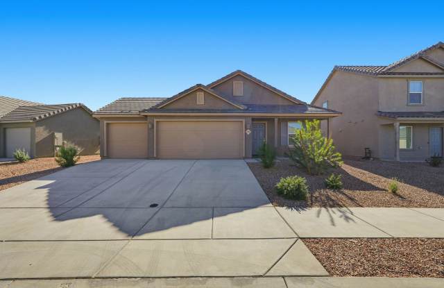 Modern Comfort Meets Desert Serenity – 4 Bed Rocking K Rental Home Available Now! photos photos