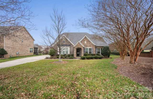 1002 crismark Drive photos photos