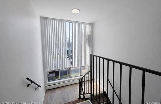 6015 SOUTHFIELD Road Gallery 4