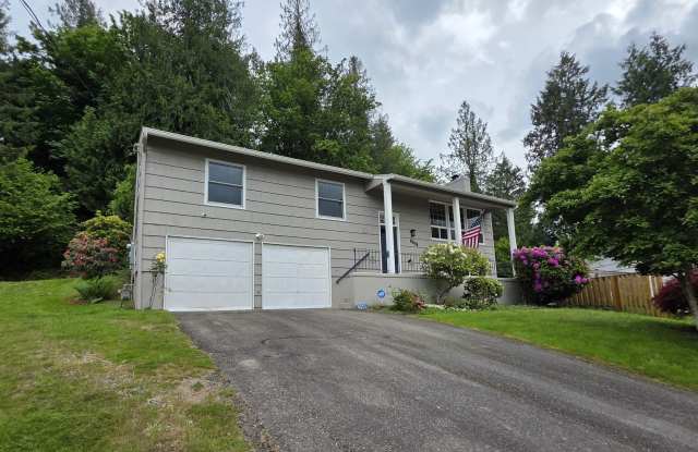 Central Kitsap Home with Large Fenced Yard Close to Shopping, Base, & Kitsap Lake photos photos