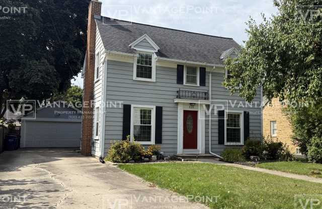 820 Derby Lane photos photos