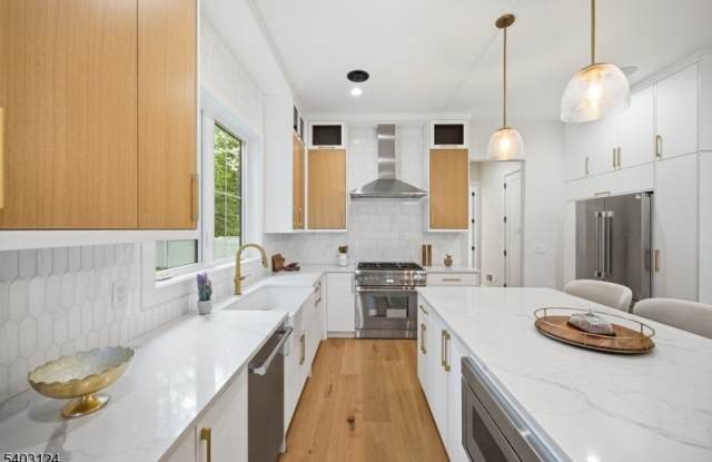 17 Arlington Dr Gallery 3