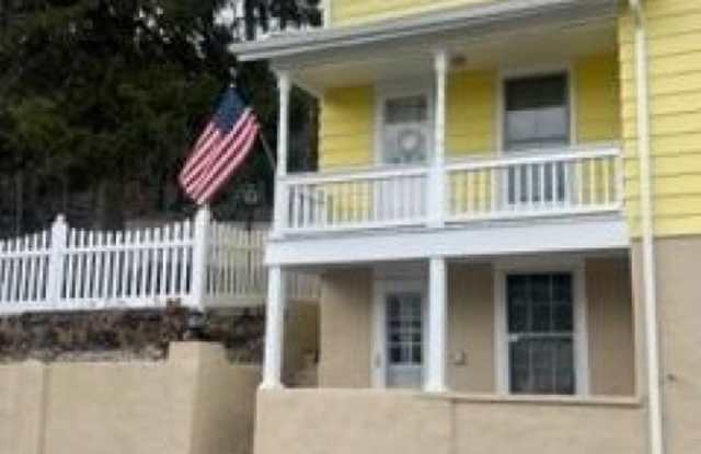 204 Barnert Ave - 204 Barnert Avenue, Totowa, NJ 07512