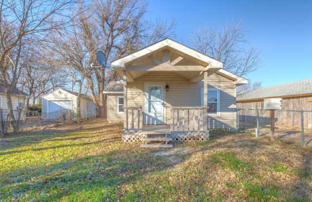 1170 N Birmingham Ave photos photos
