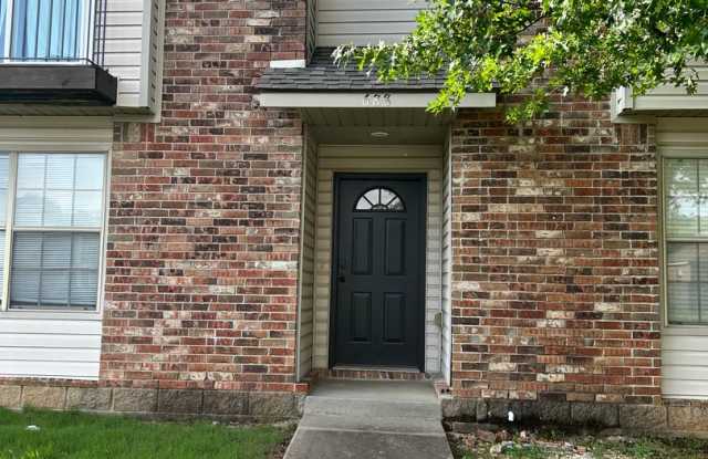 688 W Sycamore St photos photos 688 W Sycamore St photos photos