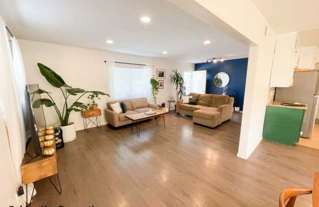 Beautiful single-level home in Oceanside! Gallery 4