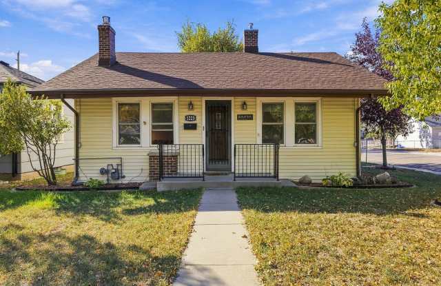 1223 West 31st Street, Cheyenne Gallery 1