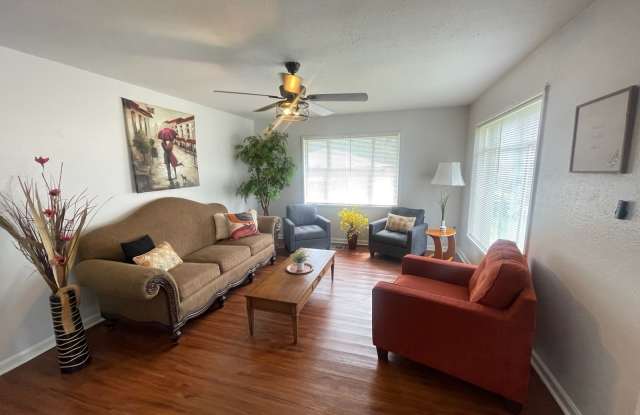 4524 25th Ct Gallery 2