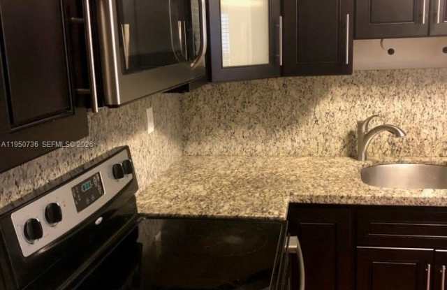 300 Gardens Dr photos photos