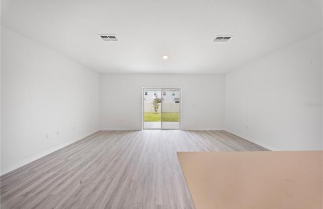 4348 BUTTERSCOTCH Circle Gallery 3