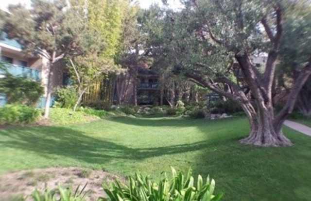 576 North Bellflower Boulevard Gallery 4
