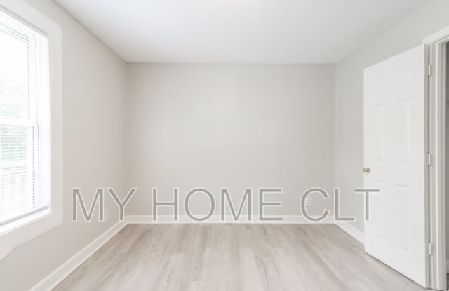 2517 Hemphill Street - 2 Gallery 2