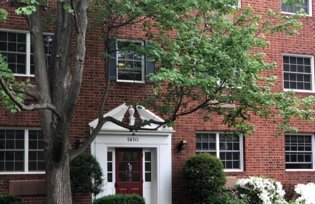 1610 W ABINGDON DRIVE - 1610 West Abingdon Drive, Alexandria, VA 22314