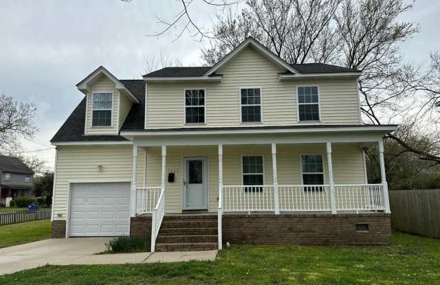 Welcome to this charming and spacious home! photos photos