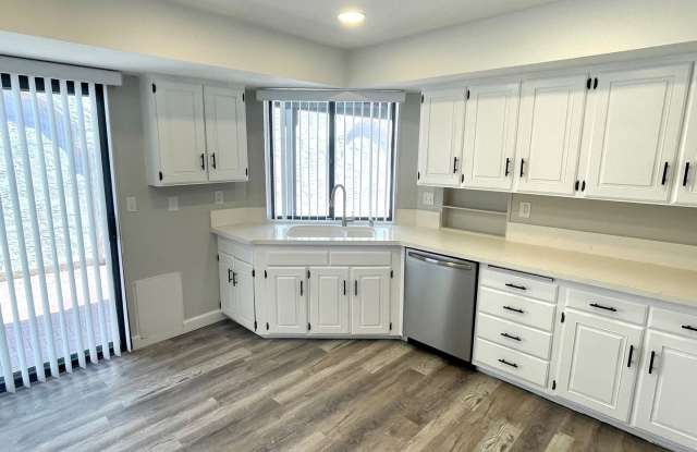 SINGLE STORY!! GATED COMMUNITY!! HIDDEN TREASURE IN THE DESERT photos photos