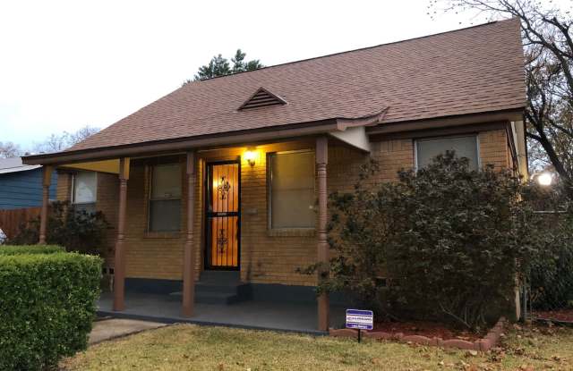 AVAILABLE NOW 2 BEDROOM 1 BATH IN SOUTH FORT WORTH - 4000 Townsend Drive, Fort Worth, TX 76110