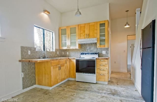 3241 2nd Ave 2 - 3241 2nd Avenue, Sacramento, CA 95817