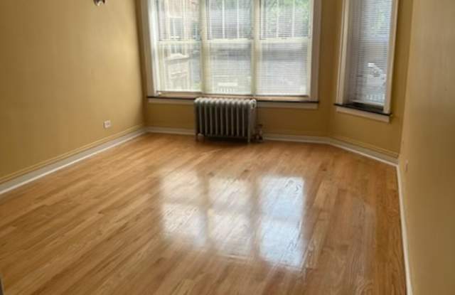 2327 E. 70th Street, Unit 3 Gallery 2