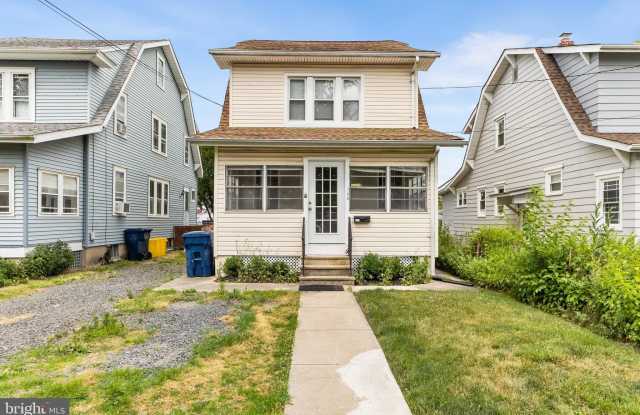 762 PILGRIM AVENUE photos photos