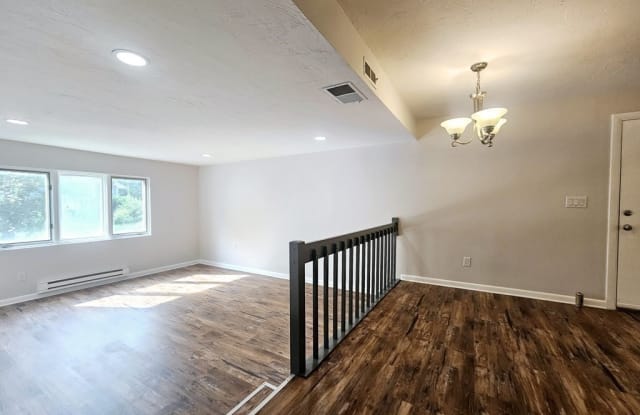 20 Chapman St - 20 Chapman Street, Weymouth Town, MA 02189
