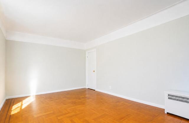 303 Avenue P Gallery 2
