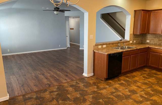 749 Great Oaks Drive Gallery 4