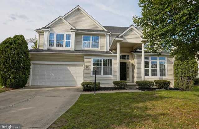 106 EUROPA BLVD photos photos
