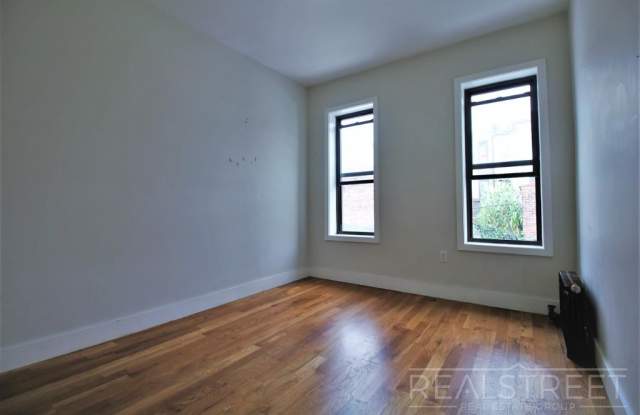 1689 Carroll St Gallery 3